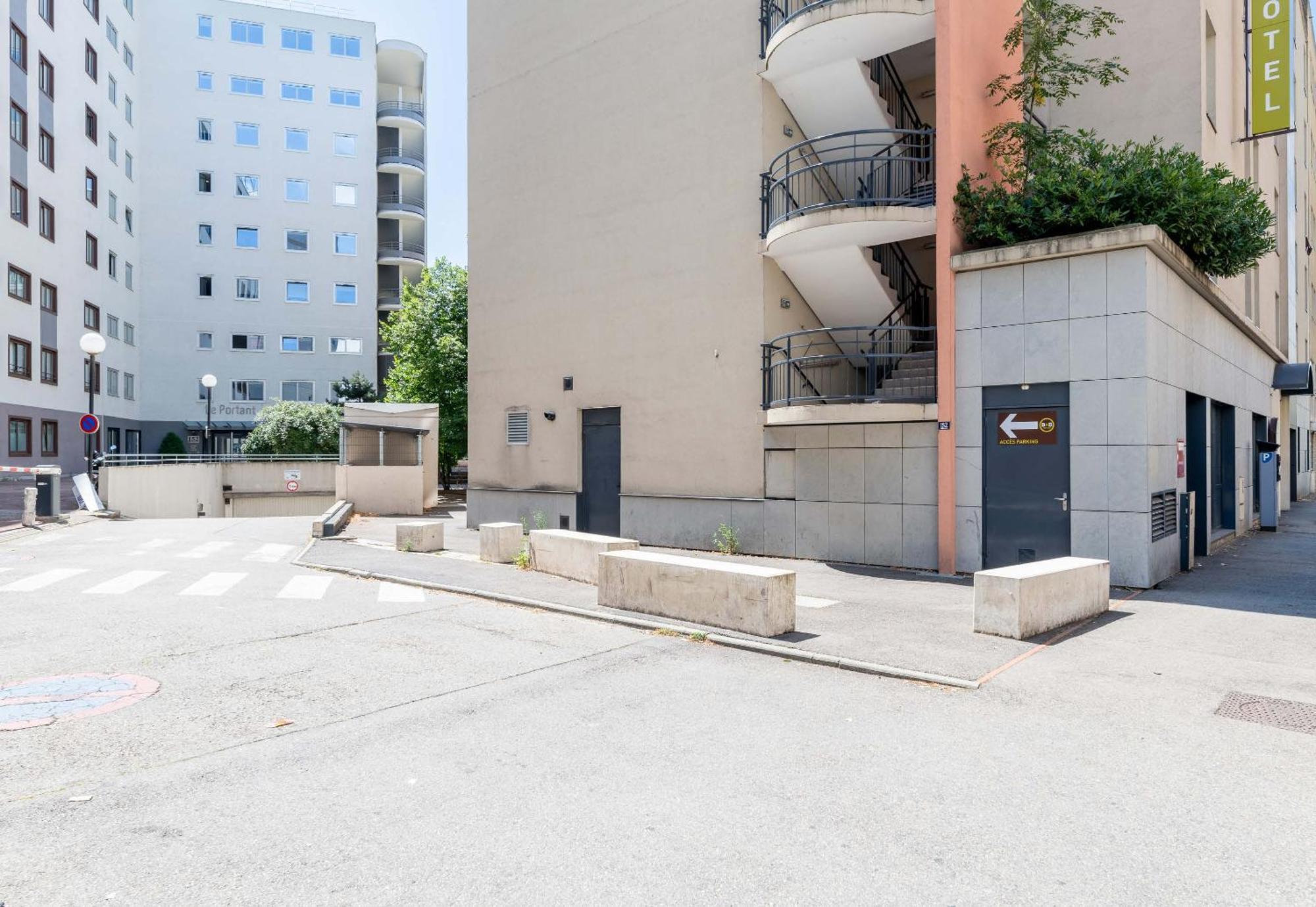 B&B Hotel Lyon Caluire Cite Internationale Exterior photo