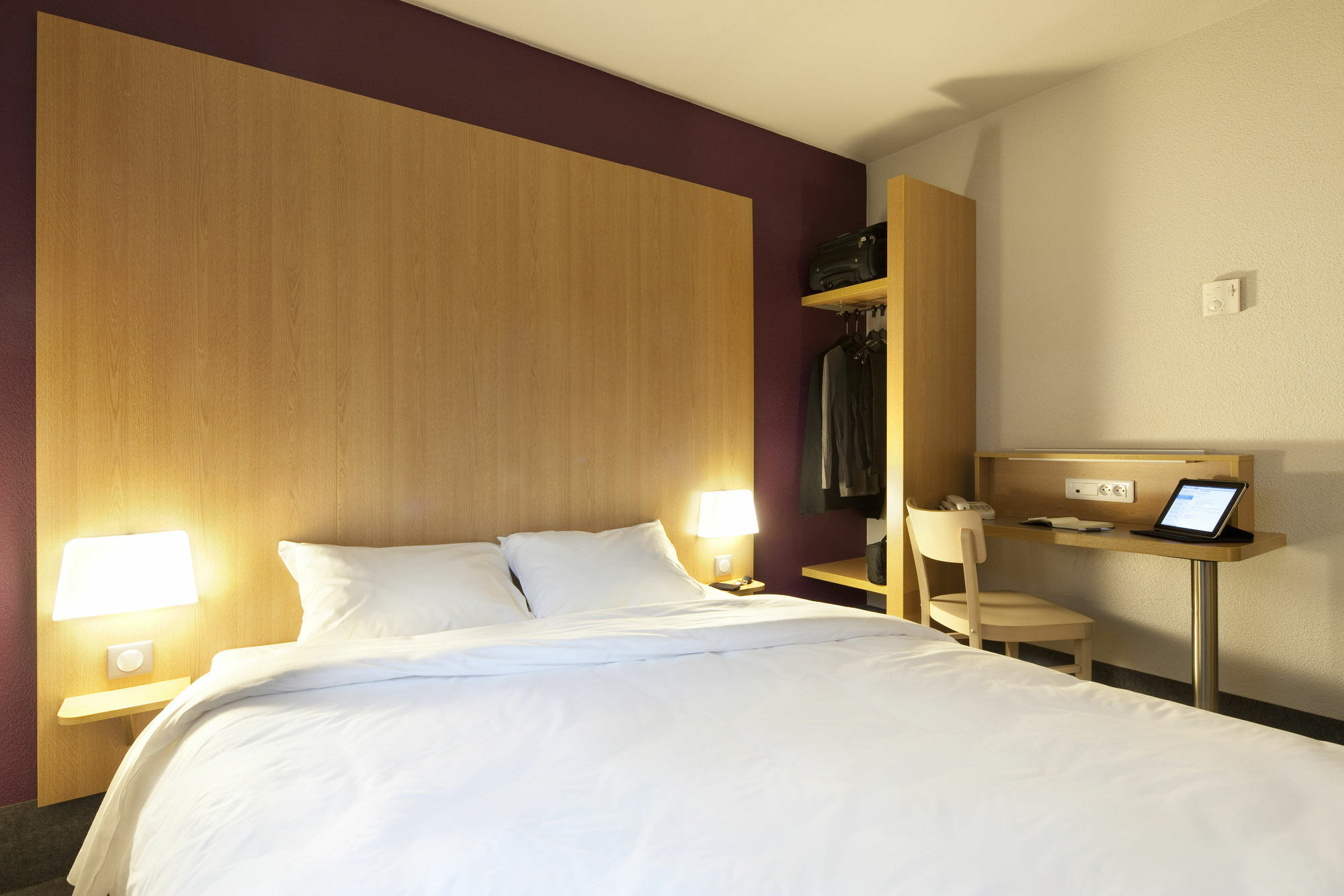 B&B Hotel Lyon Caluire Cite Internationale Exterior photo